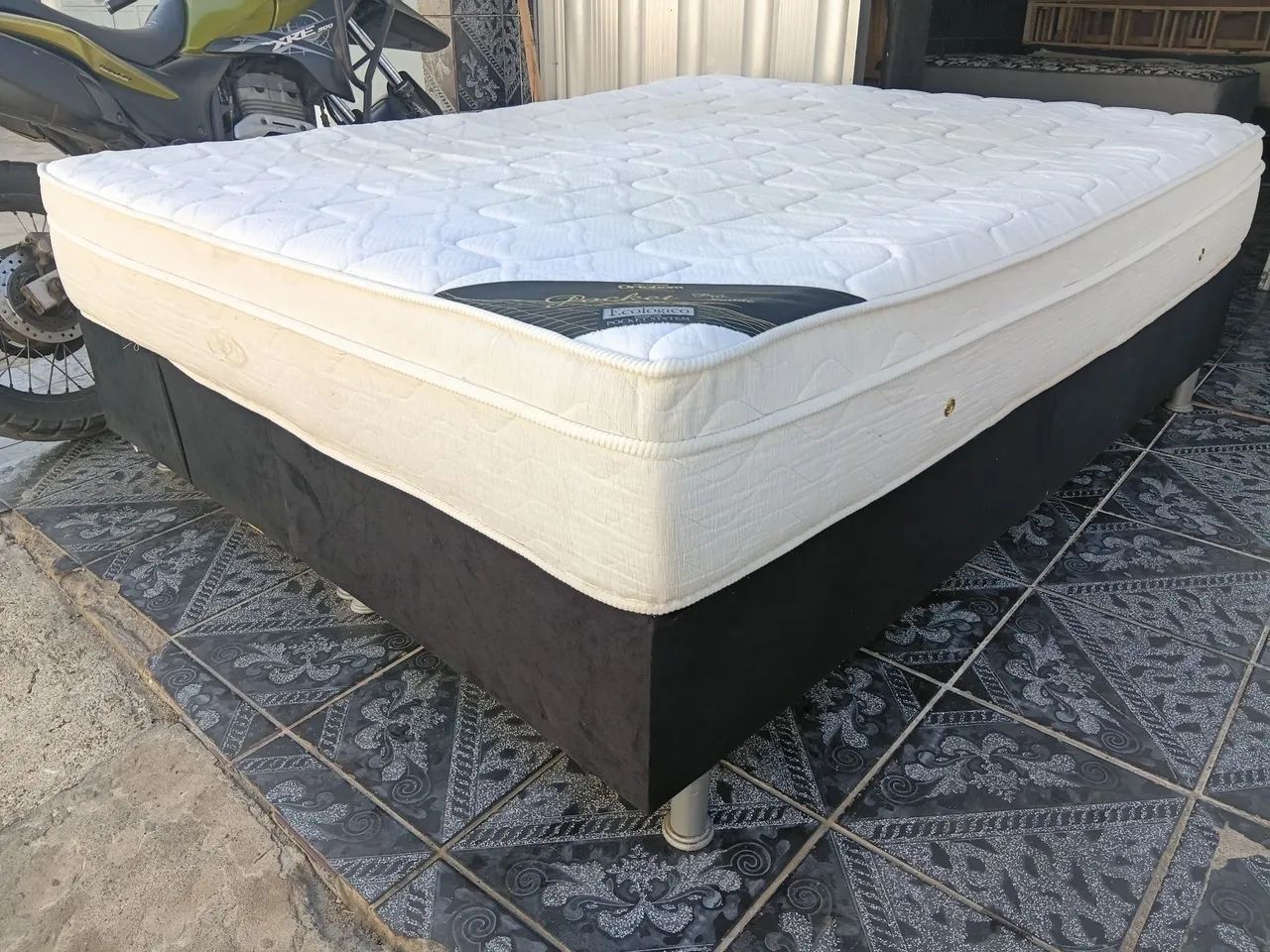 Cama Queen preço final 
