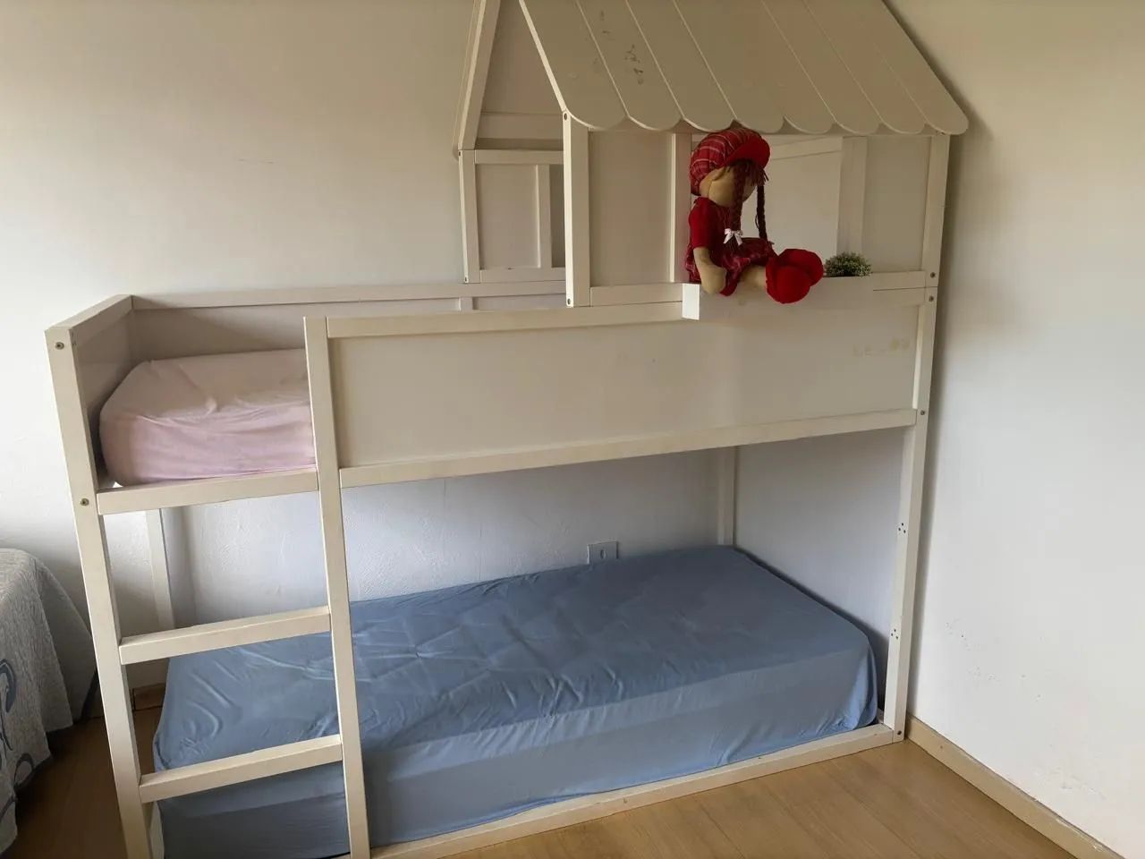 Oportunidade - Cama beliche com casinha - Solevita  - Foto 2