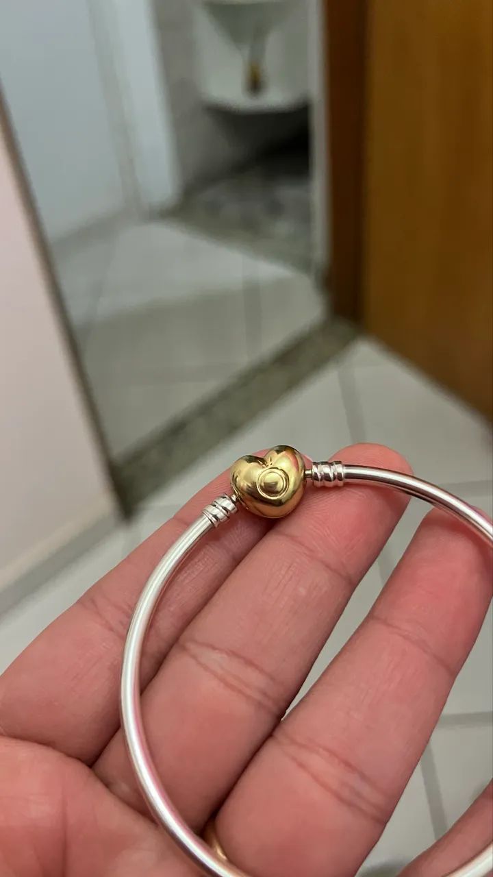 Pulseira Pandora com Fecho de Ouro 