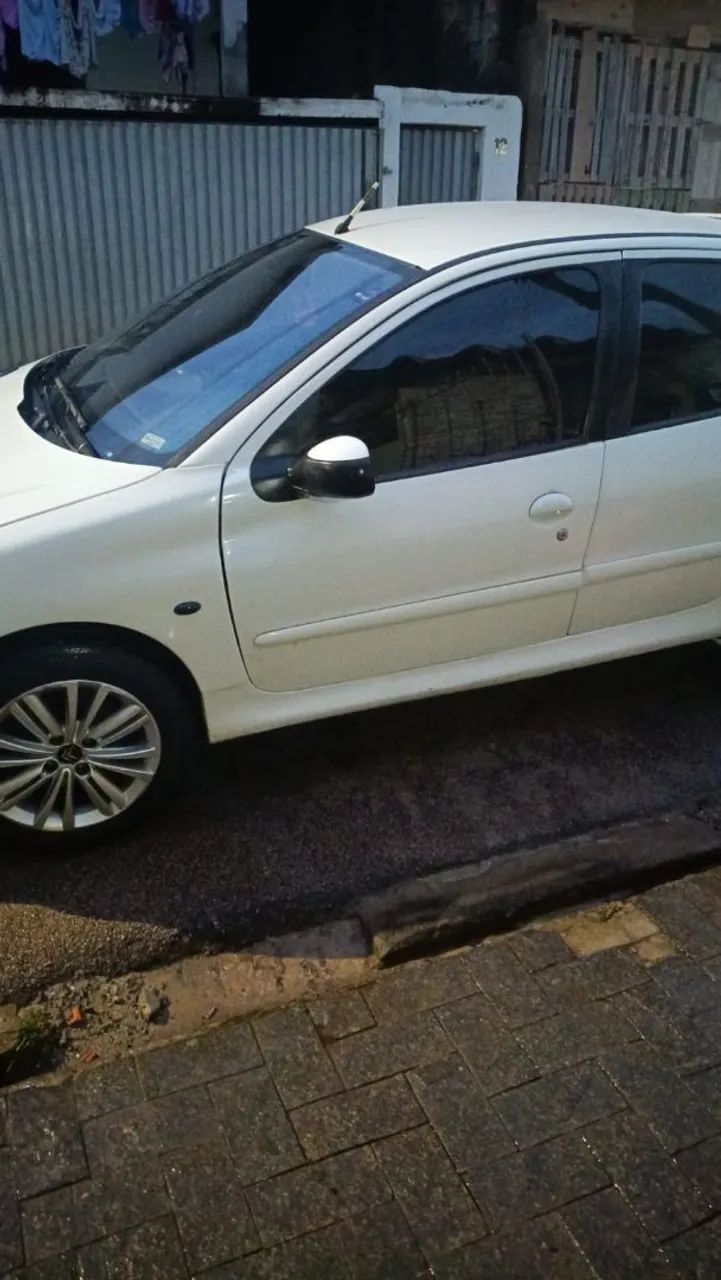 Peugeot 206 Techno/ Feline 1.6/ 1.6 Flex 16V 5P 2004
