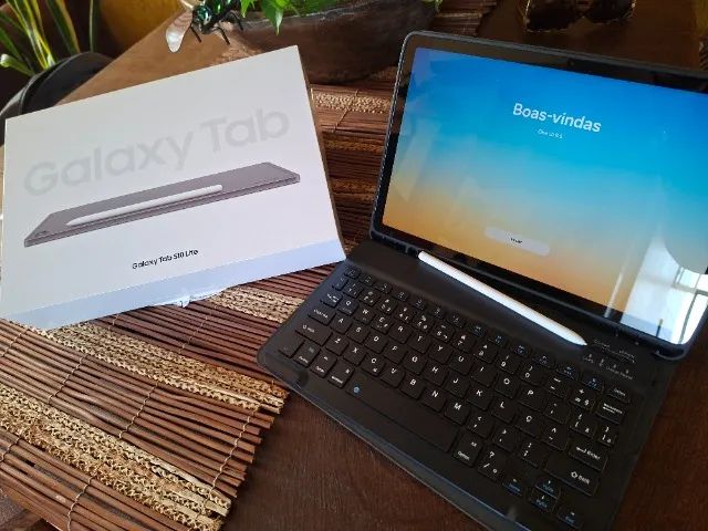 Tablet Samsung S10 Lite 128 GB com acessórios
