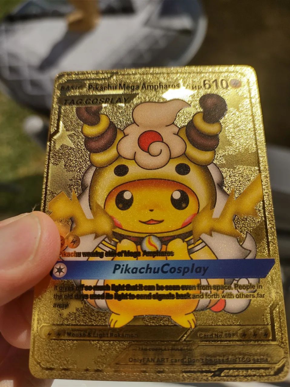 Carta Pokémon Pikachu Gold - Foto 4