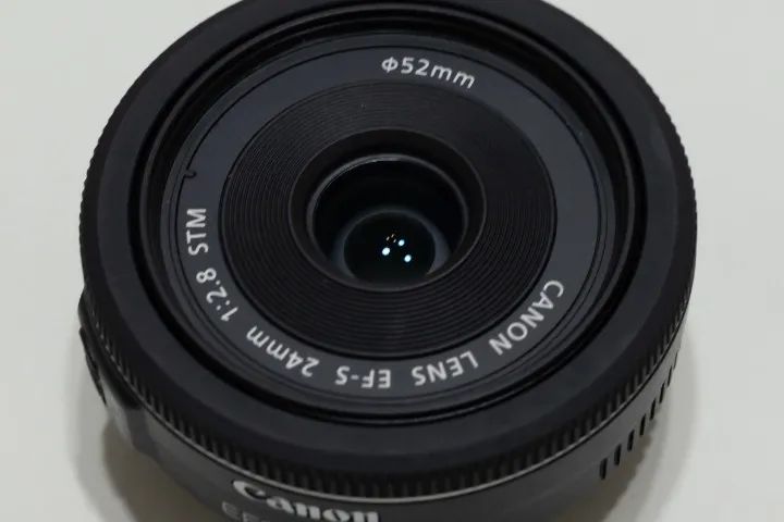Lente Canon EF-S 24mm f/2.8 STM - Foto 3