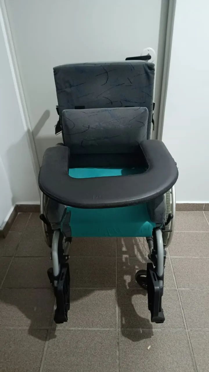 Cadeira de rodas - Foto 2