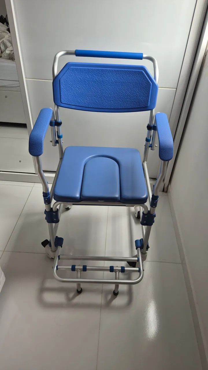 CADEIRA DE RODAS BANHO - Foto 2