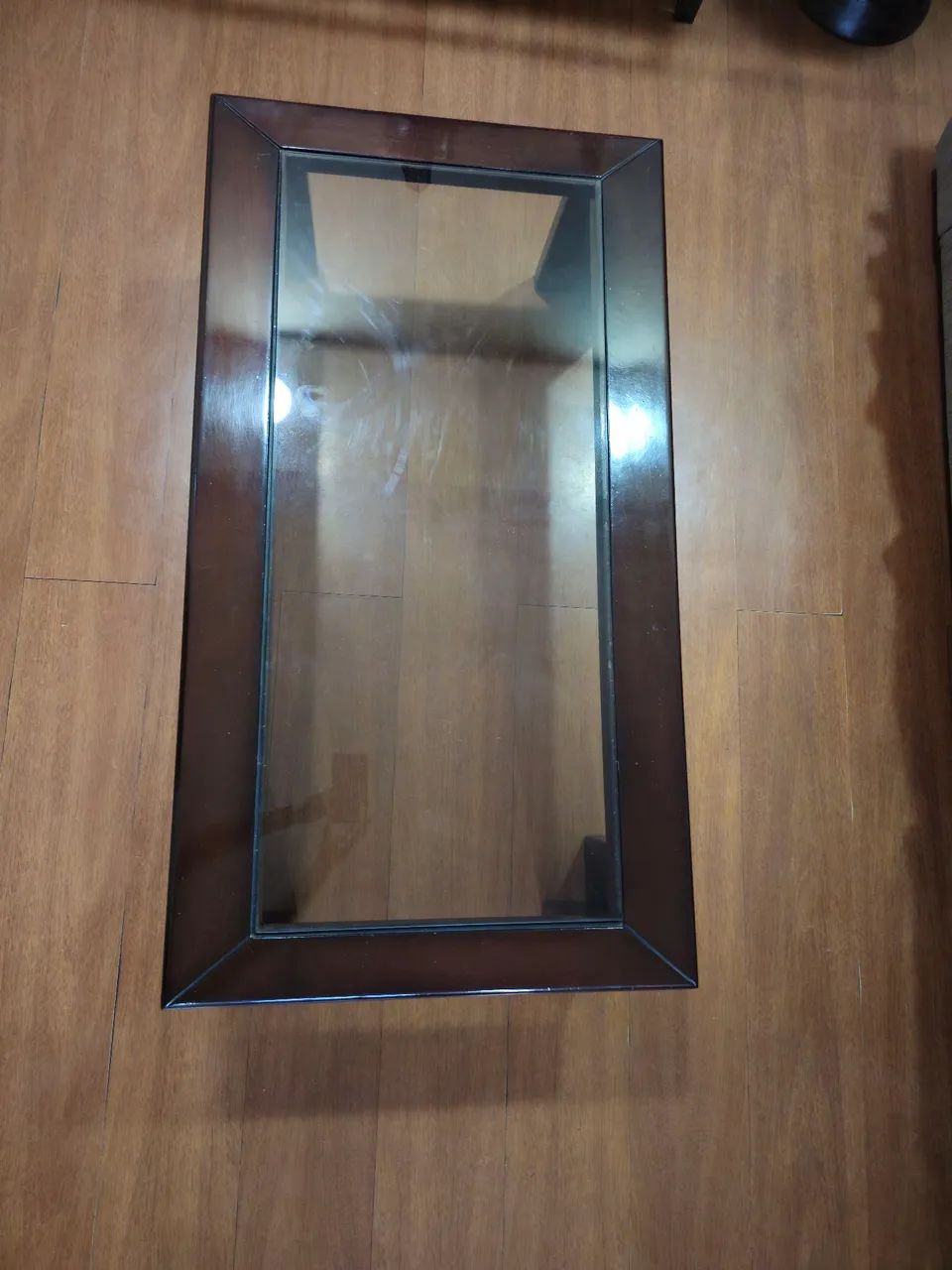 Mesa de centro em madeira com vidro - Foto 2