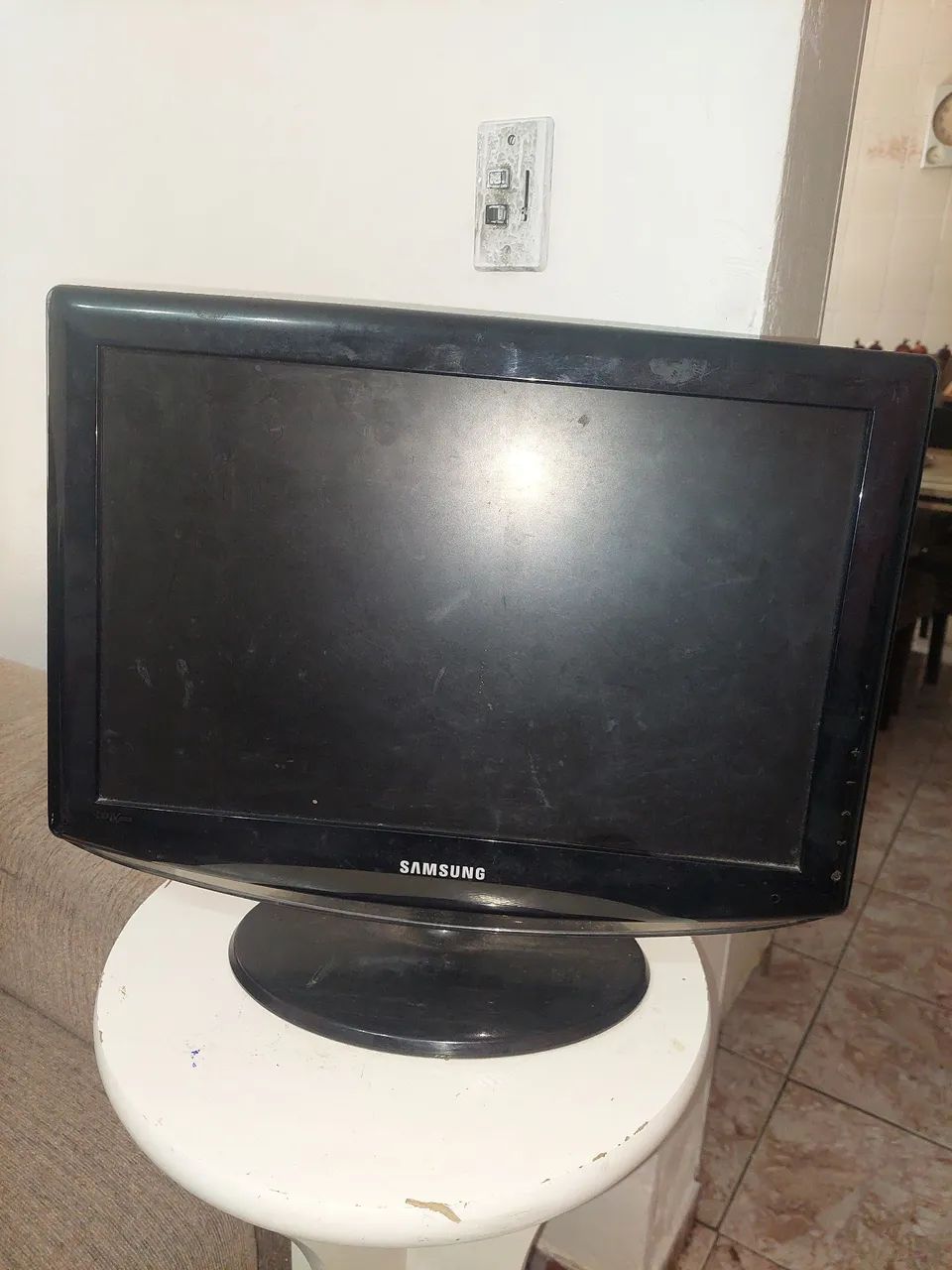 Monitor 14 pol LCD