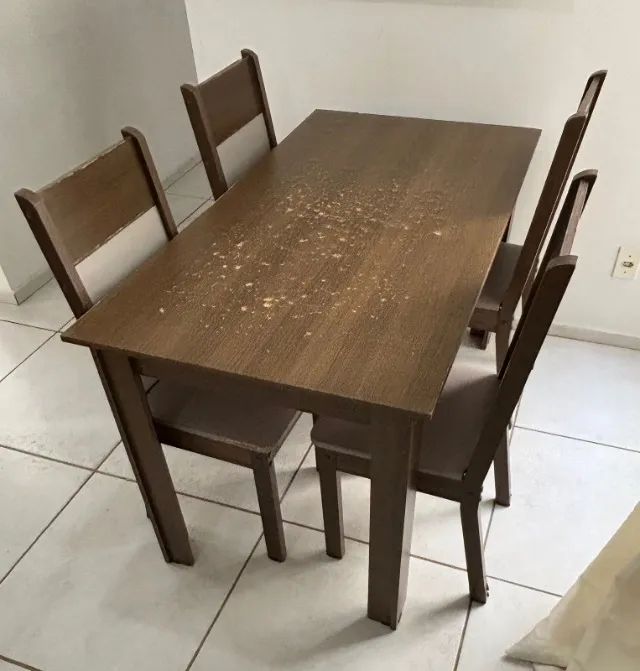 Mesa de Jantar Retangular 4 cadeiras. 