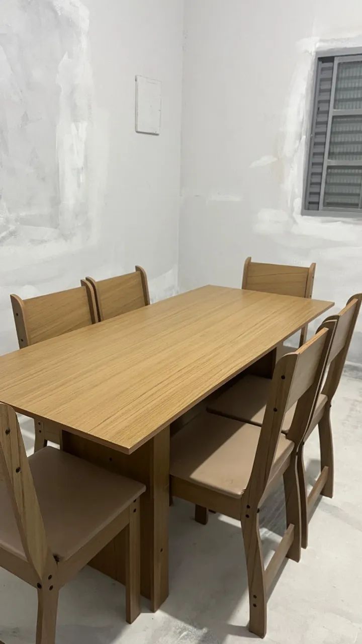 Conjunto mesa 6 cadeiras