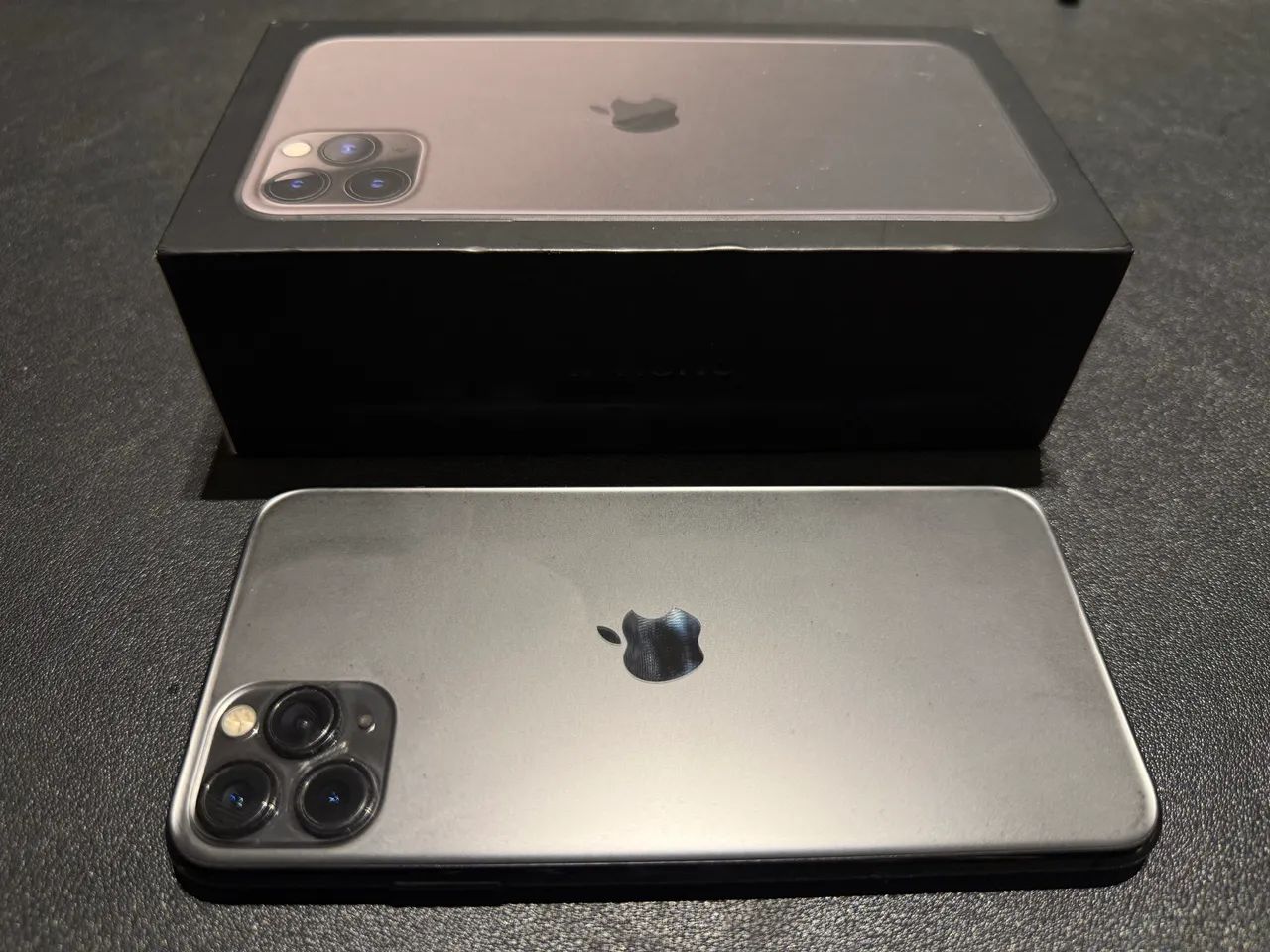 iPhone 11 Pro Max 256gb - Celulares e Smartphones - Centro
