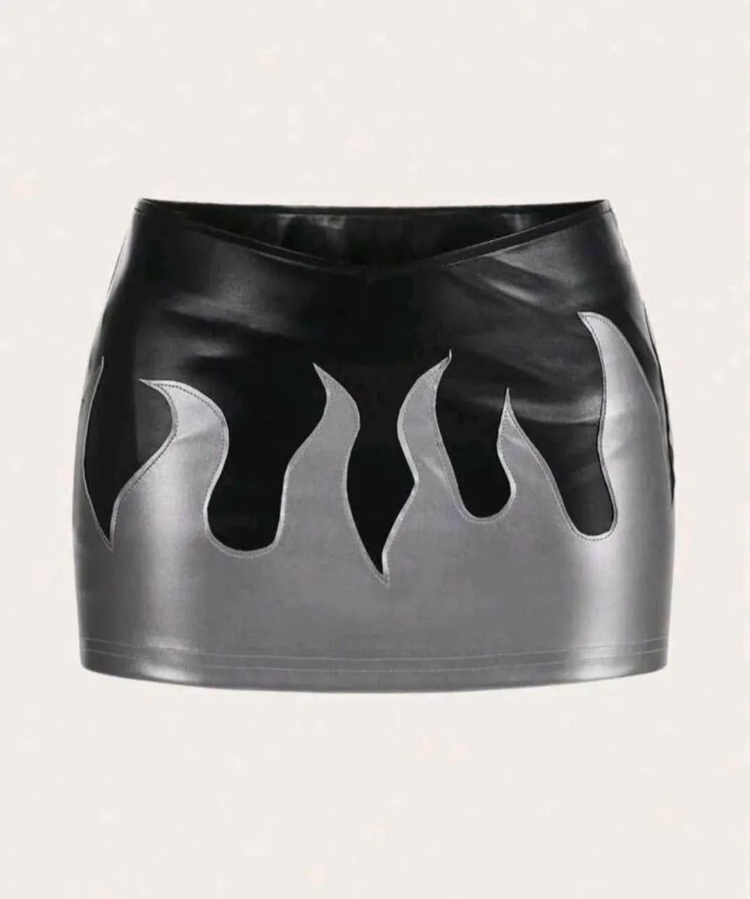 Mini saia courino shein<br>R$51