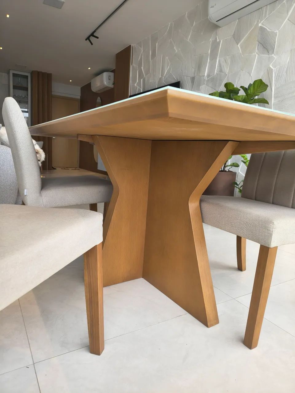 Vendo mesa de jantar com 4 cadeiras  - Foto 4