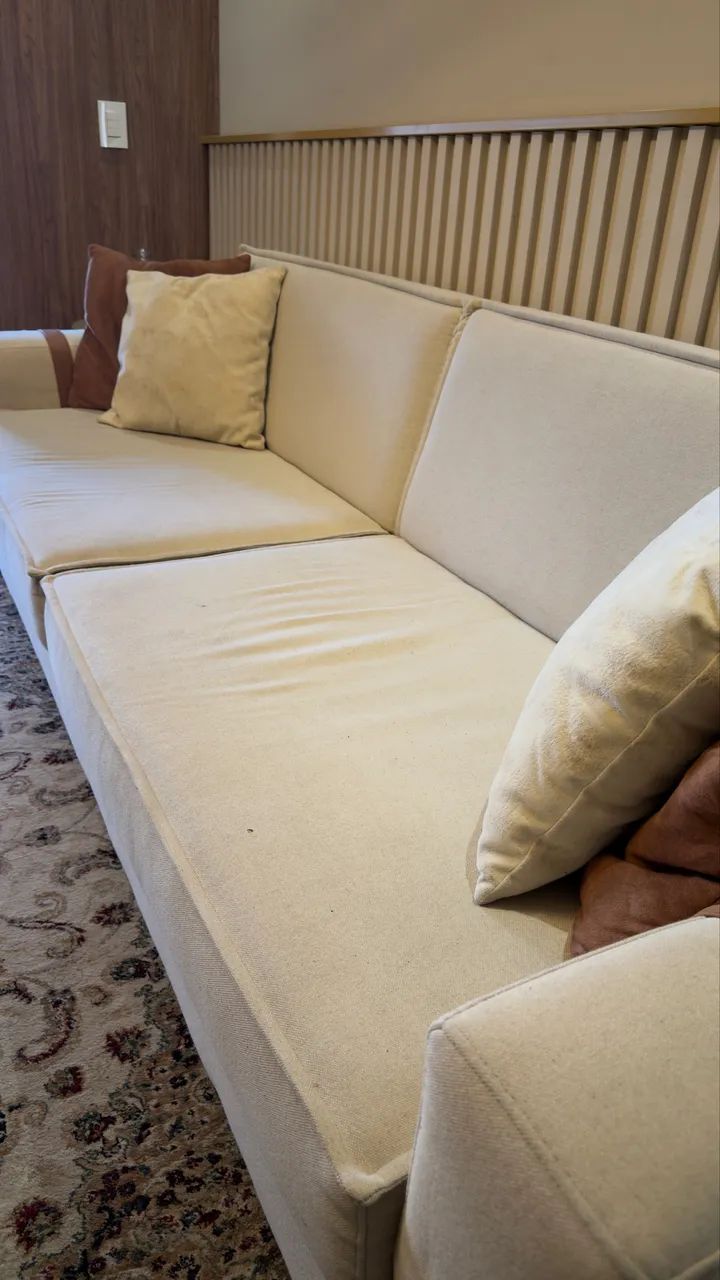 Sofá 3 Lugares Bege - Elegante e Confortável - Foto 3
