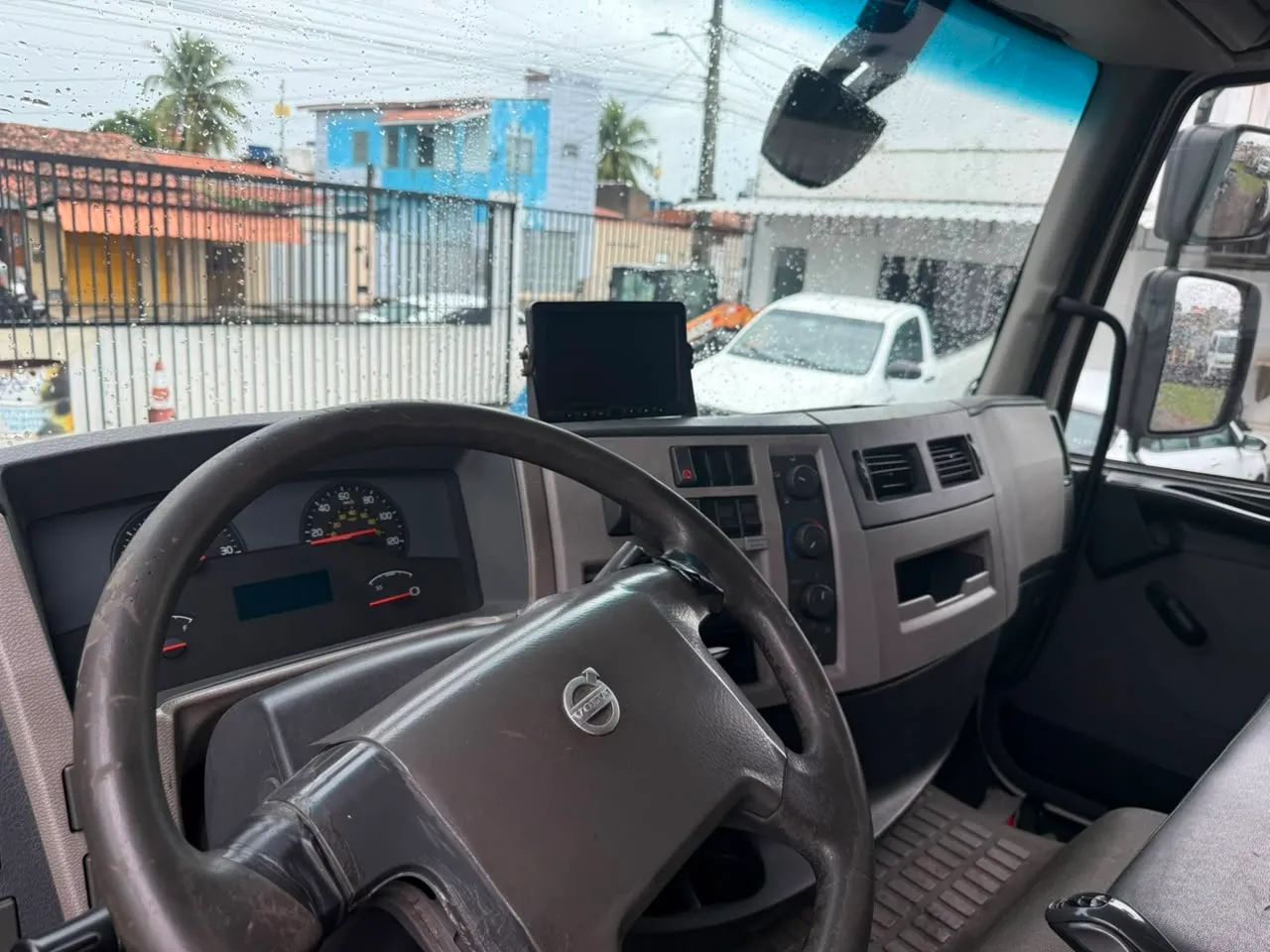 Bitruck Volvo 270 2020  - Foto 4