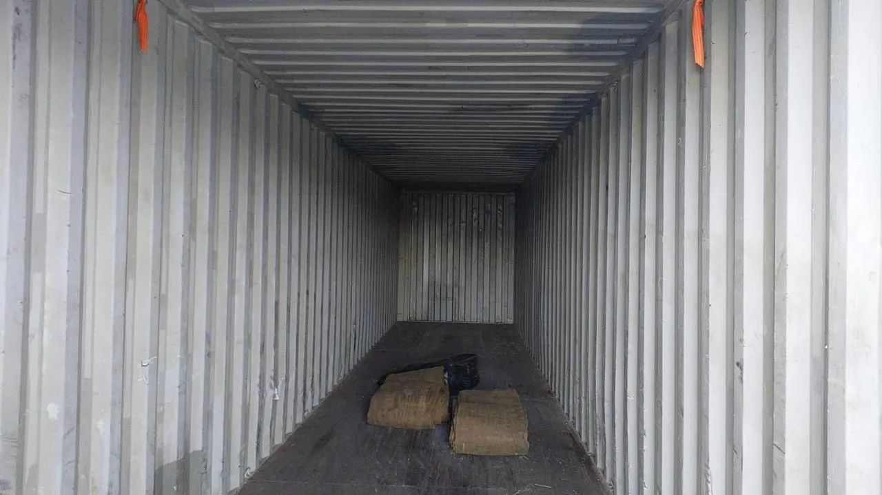 CONTAINER MARÍTIMO A VENDA - A PRONTA ENTREGA CONTAINER BRUTO PAGA NO RECEBIMENTO DO MESMO