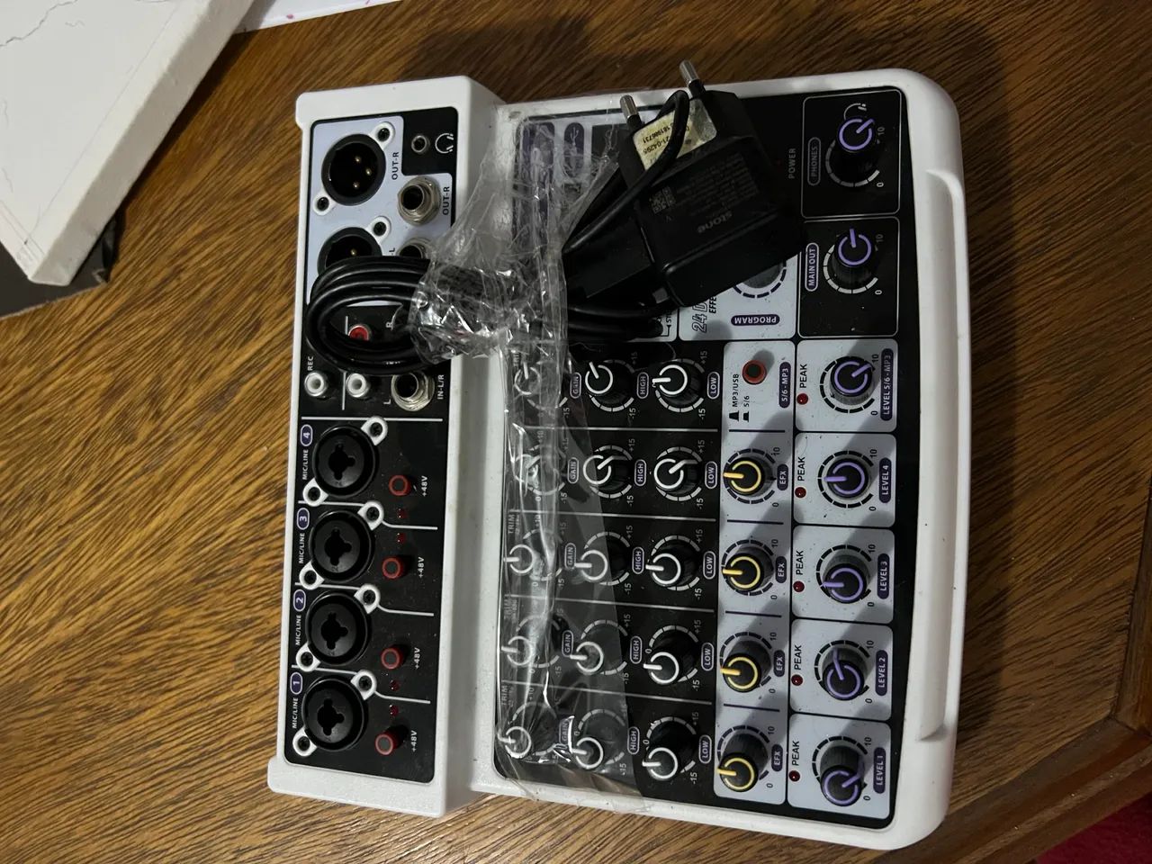 Mesa de Som 6 Canais Waldman ST-6DSP