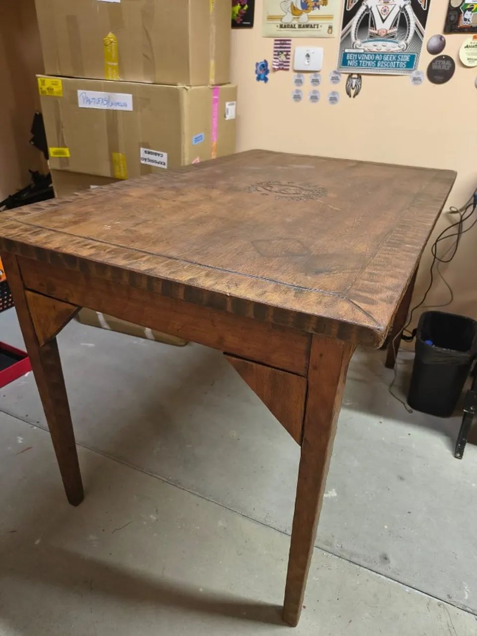 MESA DE MADEIRA MACIÇA