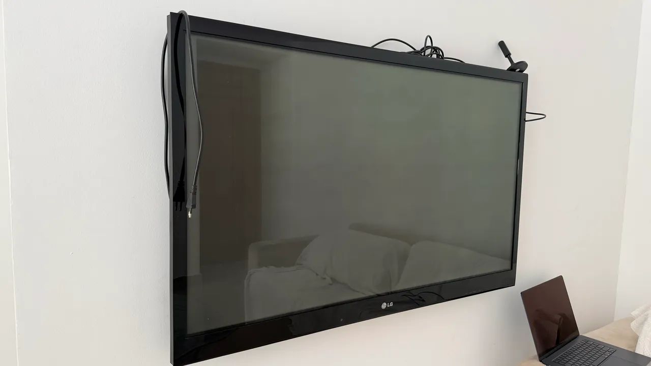 Tv LG 50? desapego Precisa de Reparo - Foto 3