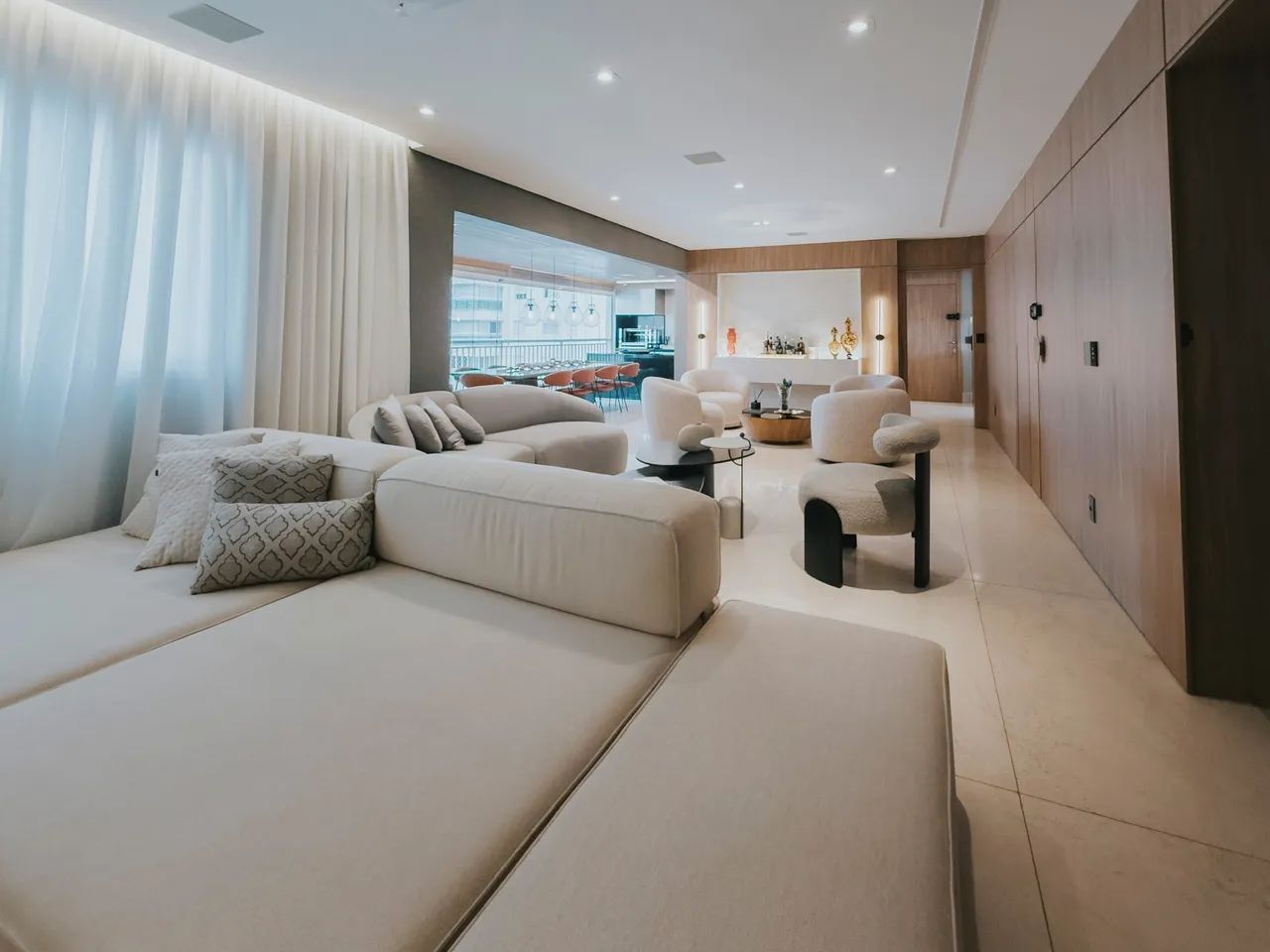 Apartamento à venda com 202m², 4 quartos e 4 vagas