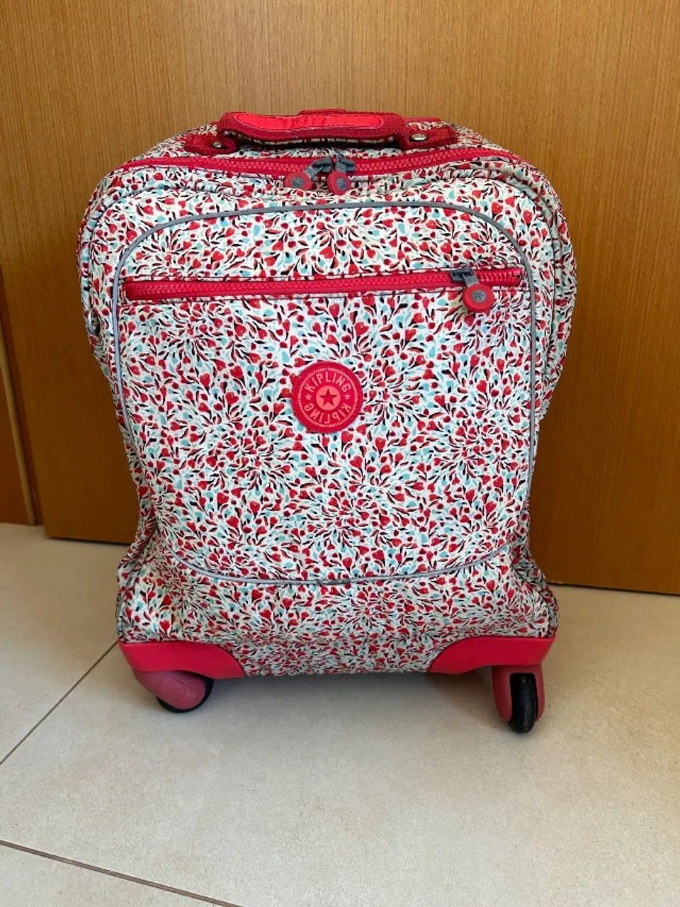 Mochila de rodinhas Kipling 