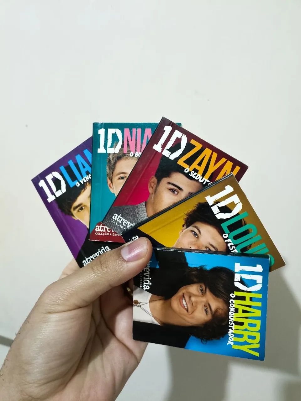 One Direction lote cds + Livrinhos  - Foto 3