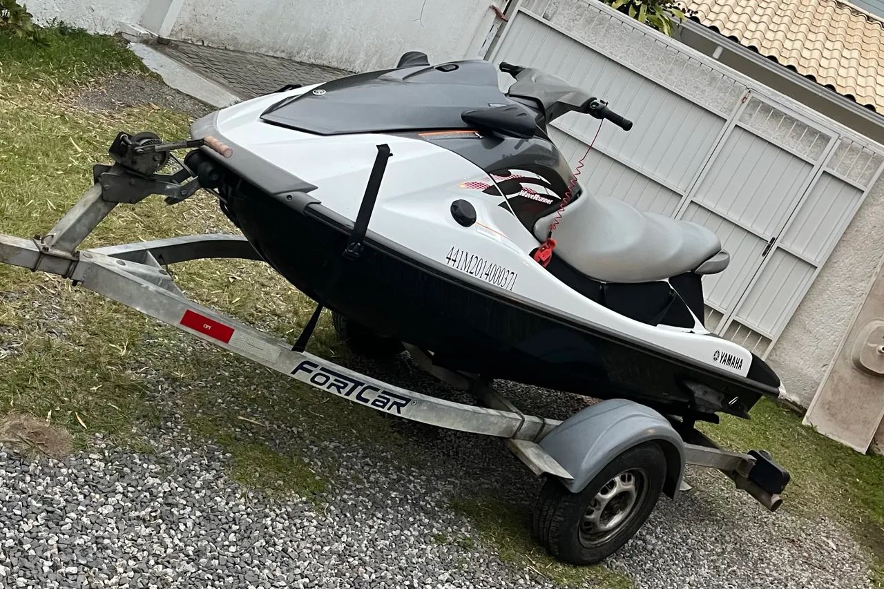 Jet ski 2013  pouco uso com carreta rodoviária 