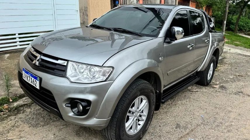 Mitsubishi L200 L200 Triton HPE 3.2 CD TB Int.Diesel Aut 2015
