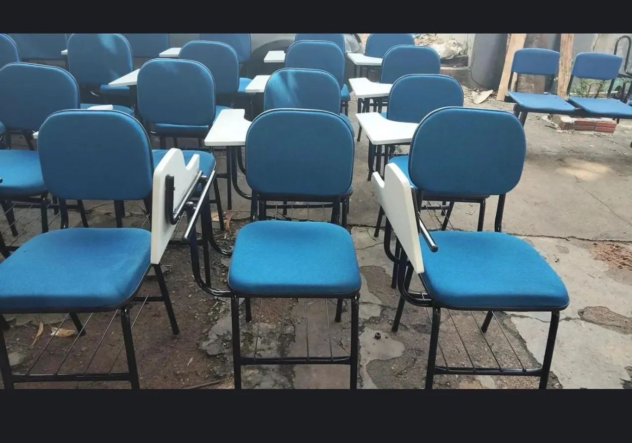 Cadeira escolar de tecido com braço de mdf  - Foto 3