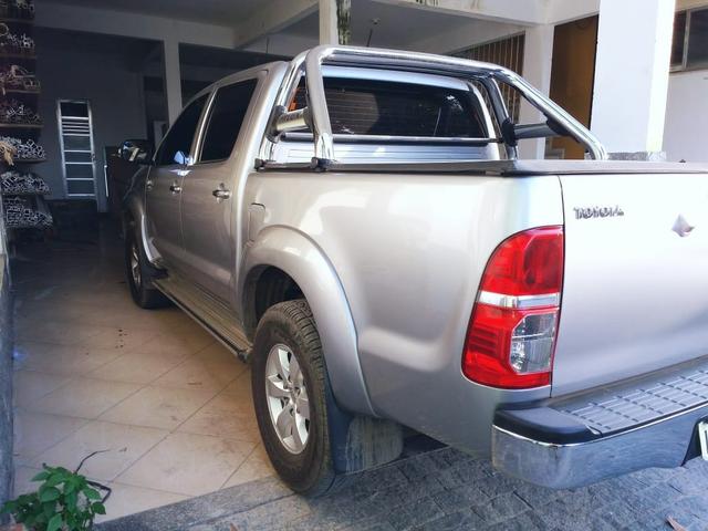 Toyota Hilux Srv Top de linha automatica com Gnv 5 geração procurar Martins * - Foto 2
