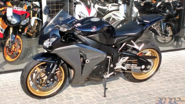 Honda Cbr 1000 RR FireBlade - Foto 2