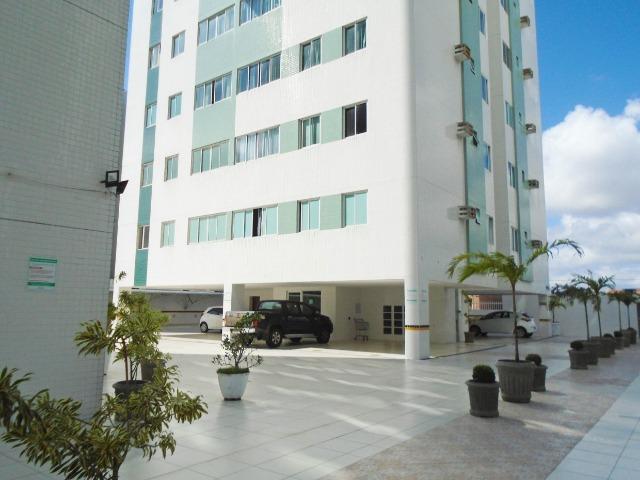Apartamento no Catolé, c/ varanda ,próximo ao colégio motiva, projetado, posição nascente - Foto 3