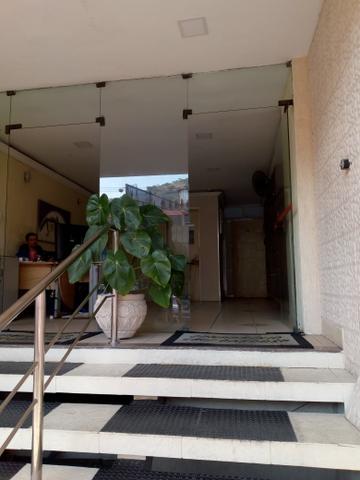Apto amplo , 02 dorm e vaga, sem vista de comunidade , desocupado - Foto 2
