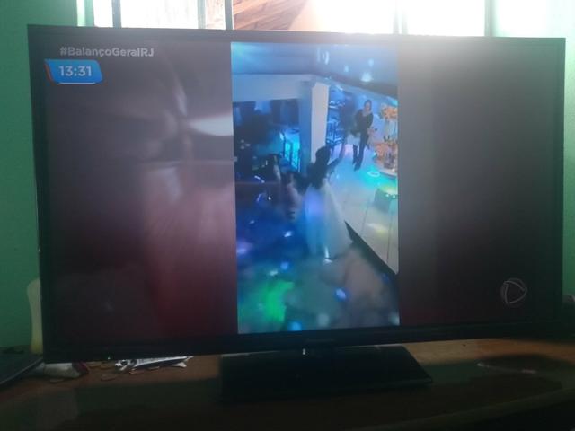 Televisão Panasonic 32 polegadas não e smart - Foto 3