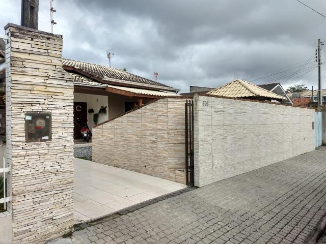VA-Casa em Camboriu com 03 quartos sendo 01 suite! Confira!