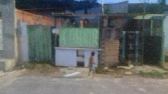 Vendo esta casa no valor de 35.0000