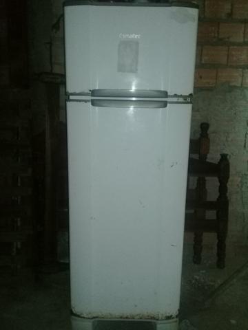 Geladeira (Não está funcionando)