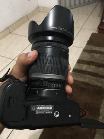 Máquina Fotográfica Cânon 60D e Lente EFS 18-200mm