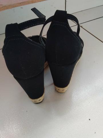 Vendo essa linda sandália número 36