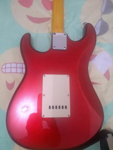Guitarra elétrica da Tagima profissional cemi nova - Foto 5