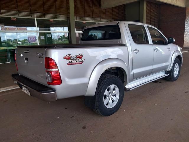 Hilux - Foto 2