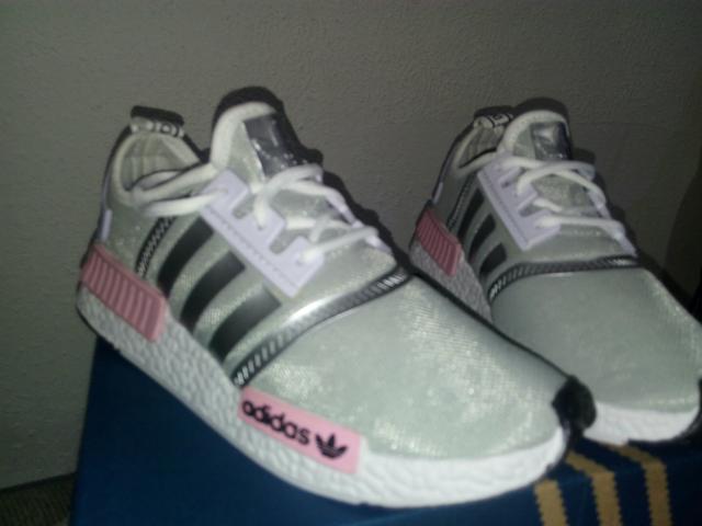 Tênis adidas