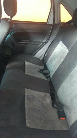 Fiesta sedan class 1.6 2009/2010 - Foto 4