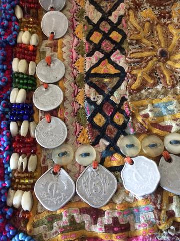 Bolsa pequena com moedas - Foto 3