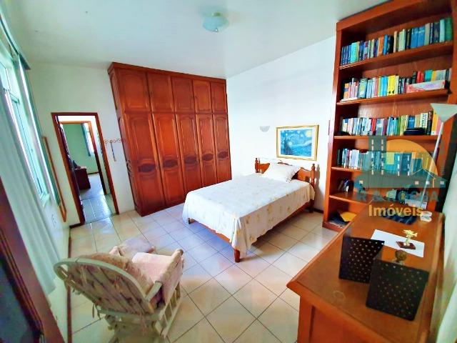 Casa com 4 quartos amplos e uma linda piscina - Duplex com 260m² - 3 vagas - Foto 3