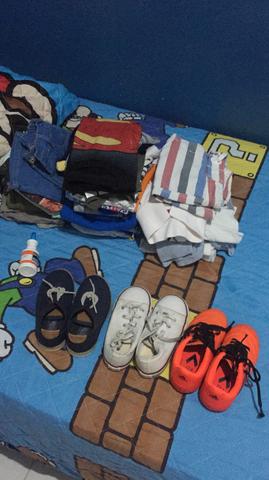 Tenis, short, camisa de marca