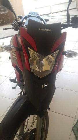 Para vender rapido Moto xre190 - Foto 2