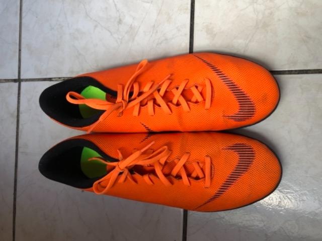 Chuteira Futsal Nike Mercurial Superfly 6 Club - Laranja e Preto - Foto 4