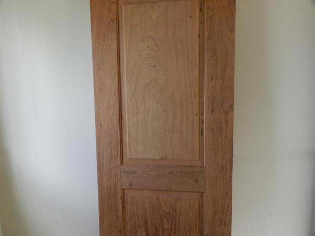 Porta linda na madeira maciça novinha no tamanho 2.20 X 90 apenas R669.00 de entrada