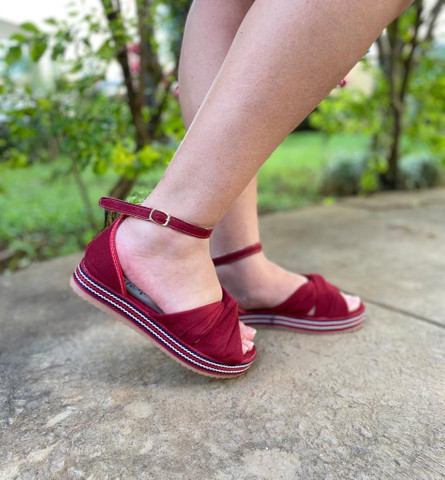 Blogueirinhas e sandálias femininas no atacado! - Roupas e calçados -  Piatã, Salvador 789450941 | OLX