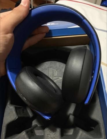 Fone De Ouvido Headset Gold Ps4 Wireless Stereo 7.1 Ps4